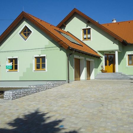 Gaestezimmer Rieder Staatz Ngoại thất bức ảnh