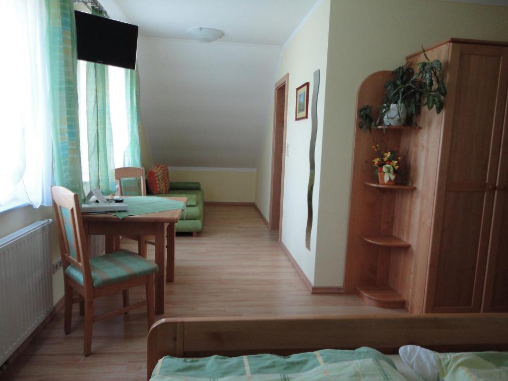 Gaestezimmer Rieder Staatz Phòng bức ảnh
