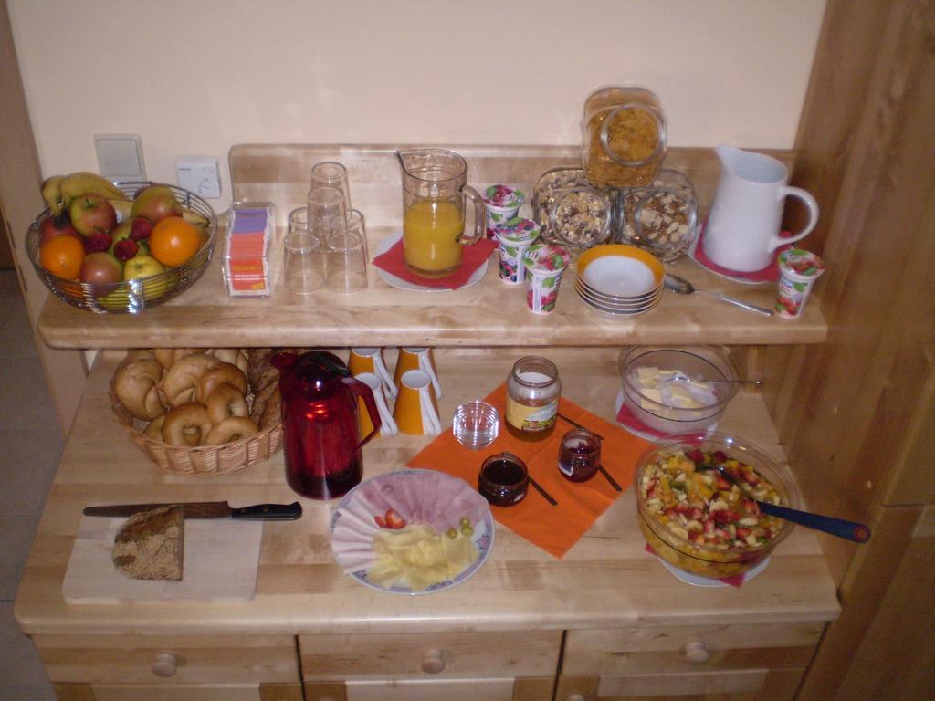 Gaestezimmer Rieder Staatz Ngoại thất bức ảnh